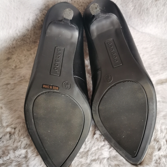 Sleek Little Black Heels - Picture 7 of 8